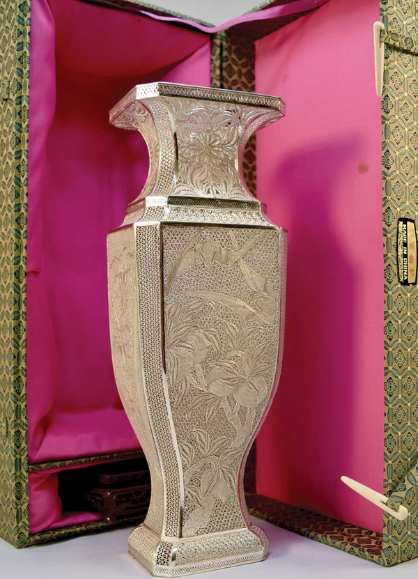 DSC_0058-(2)-Antique-sterling-silver-Japanese-vase-at-Goodman's.jpg